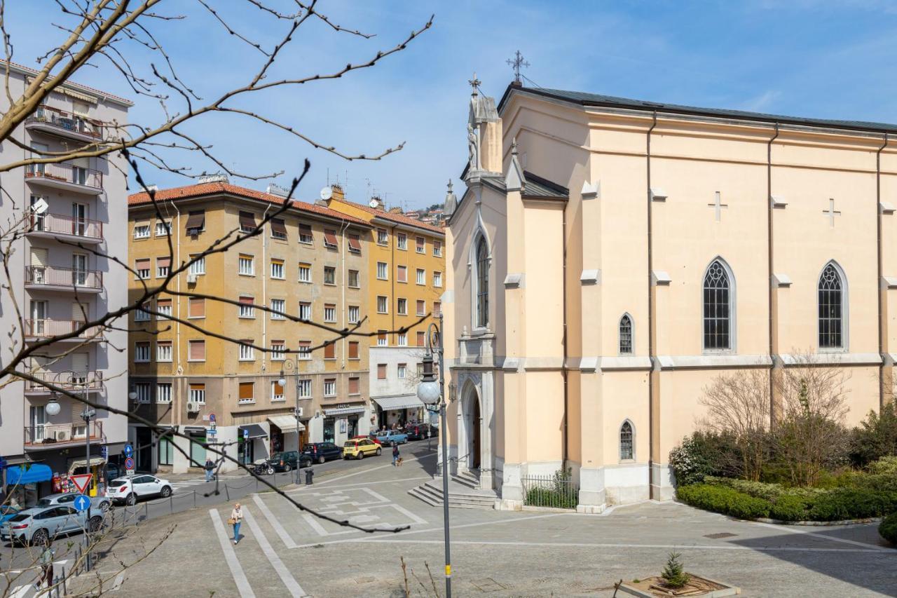 Suite Foscolo, In Piazza A Triest Zewnętrze zdjęcie